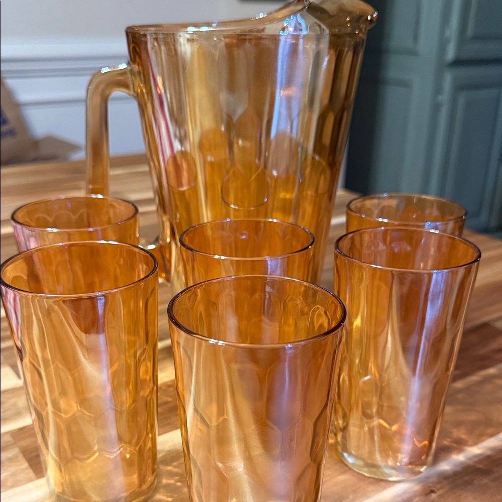 Jeanette Honeycomb Marigold Pitcher and 6 glass set.